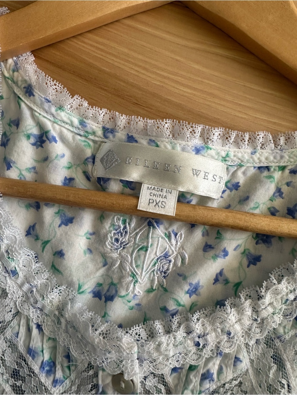 Eileen West Nightgown & Robe Set - Blue Floral Cotton - XS - Picture 8 of 11